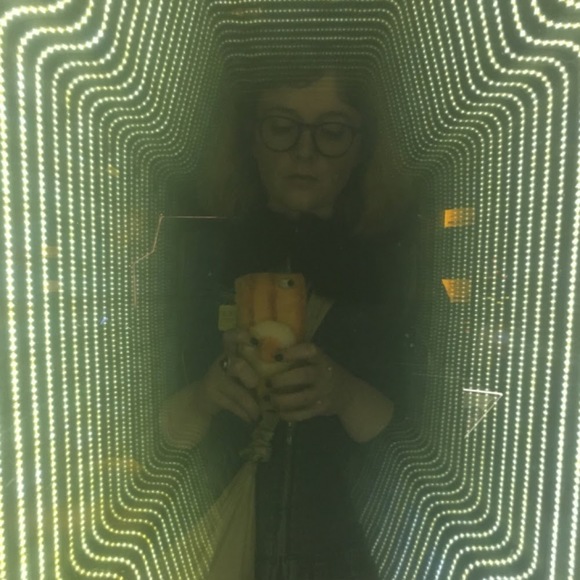 Meet your Posher, Edy - Picture 1 of 3